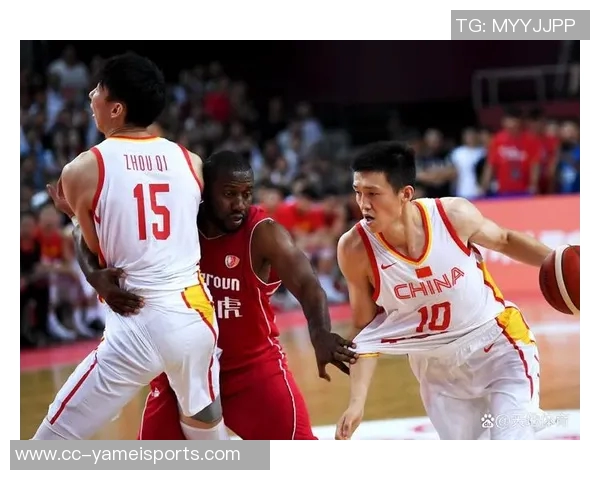 41岁仍在赛场拼搏的传奇球员全明星再现风采两位主帅同台竞技 41岁仍在赛场拼搏的传奇球员全明星再现风采两位主帅同台竞技