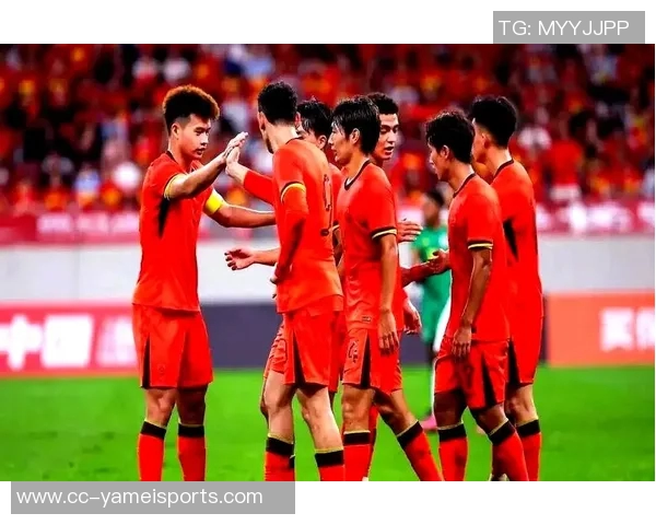 U23国足今晚身穿白色球衣迎战红色主队越南队全力争胜